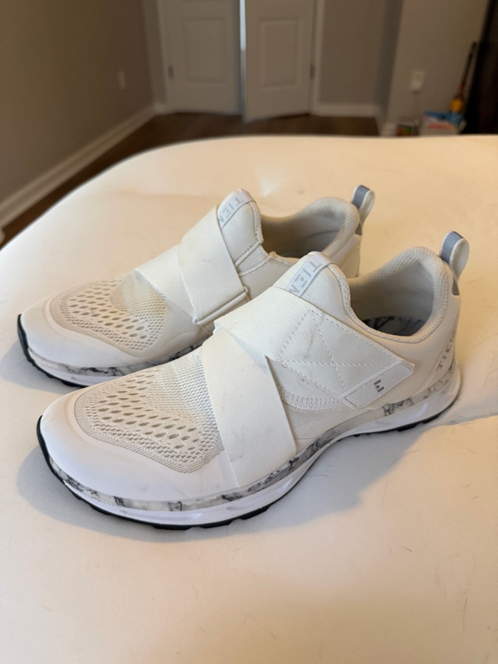 TIEM Slipstream- White Marble Cycling Shoes & Shimano SPD Cleat Set